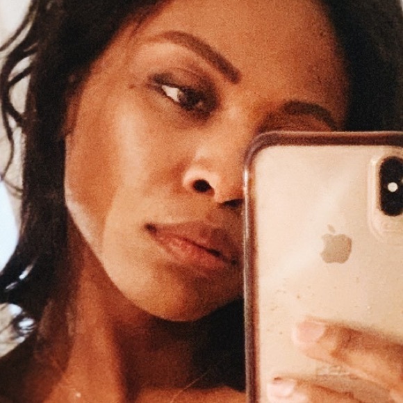 Meet your Posher, Talia - Picture 1 of 1